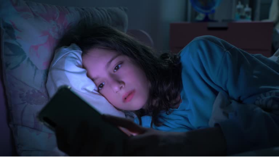 The Ultimate Guide to Blue Light Protection and Sleep Health