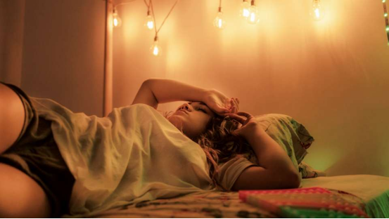 Ultimate Guide: How to Sleep Peacefully in Hot Weather